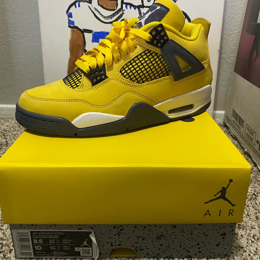 Jordan 4 “Lightning”